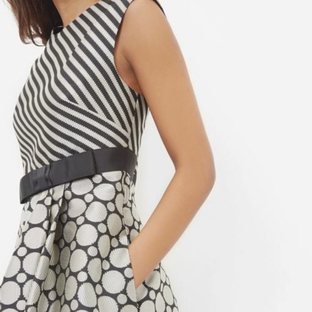 🍒NWT🍒 TED BAKER CUT OUT COCKTAIL DRESS - Picture 4 of 8